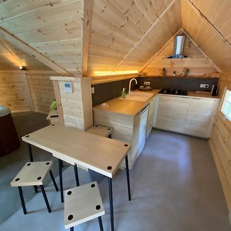 Les Hebergements Insolites Taradeau Exterior foto